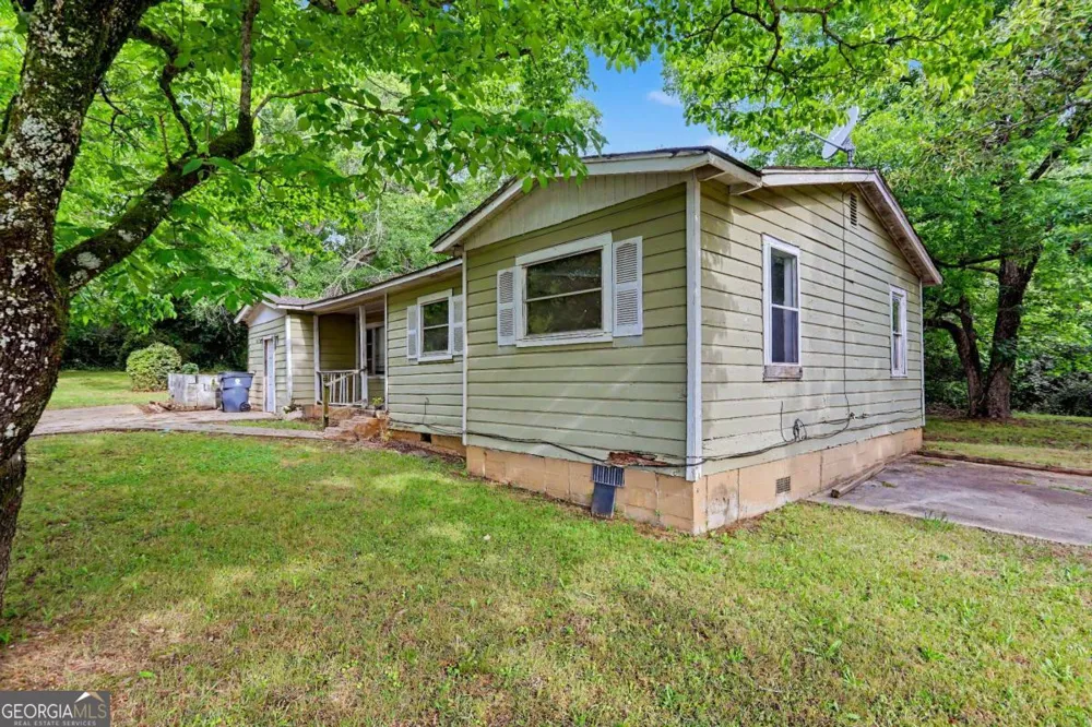 700 Griffin ST Grantville, GA 30220