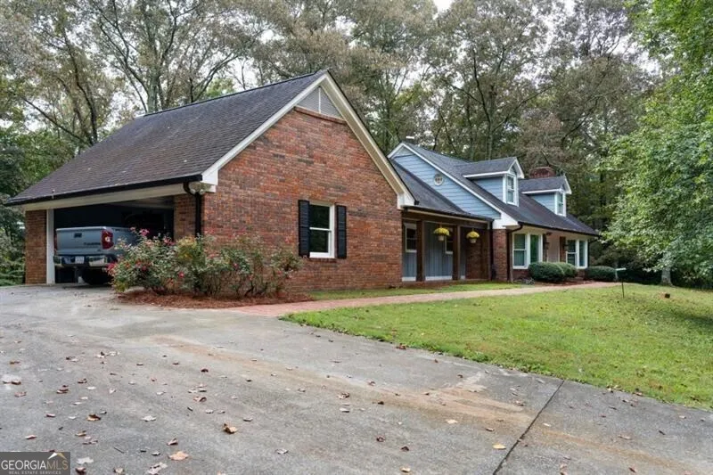 311 Herring RD NE Armuchee, GA 30105