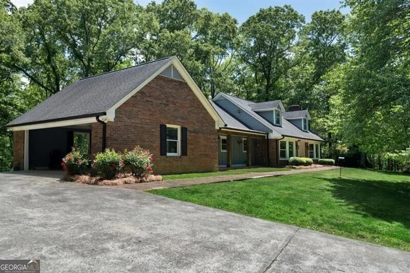 311 Herring RD NE Armuchee, GA 30105