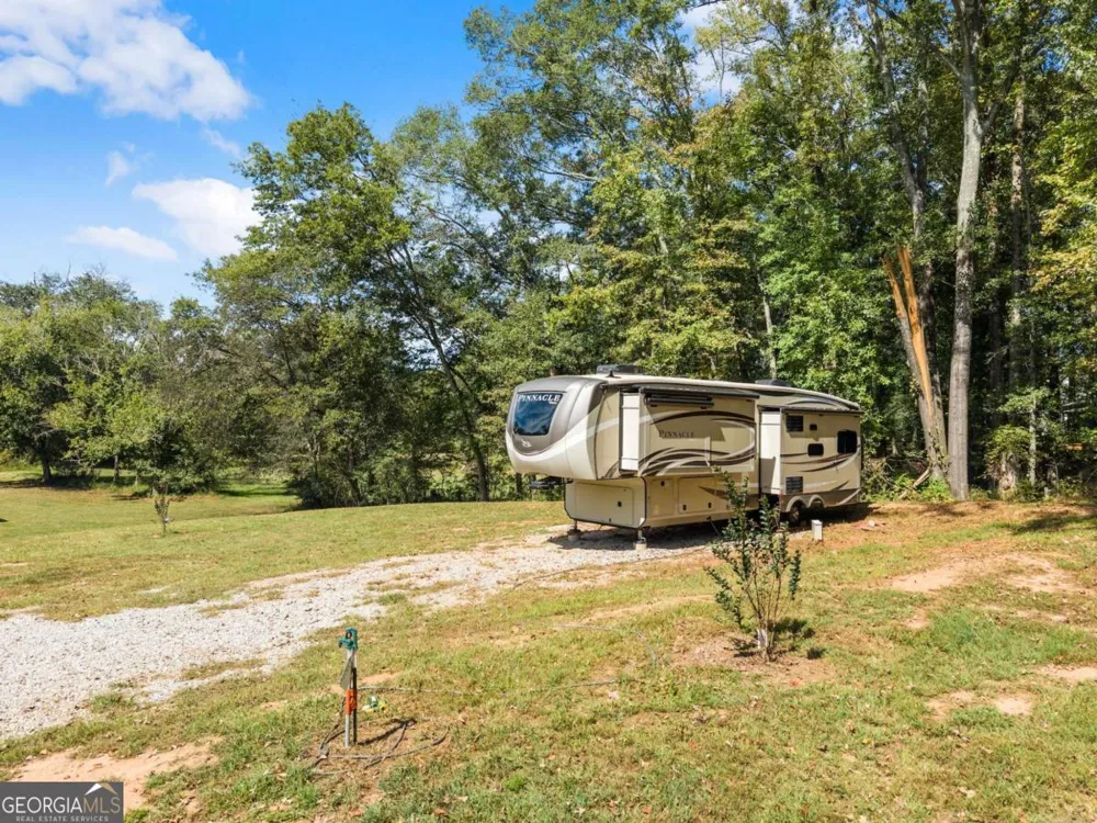 241 Bill Watkins RD Hoschton, GA 30548