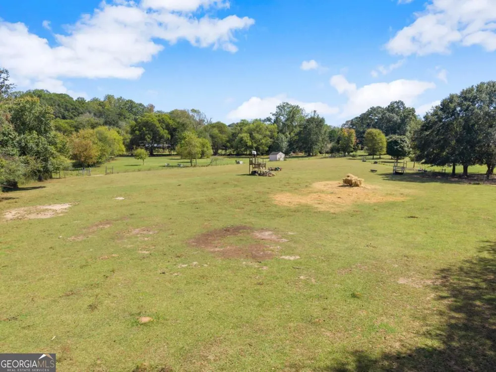 241 Bill Watkins RD Hoschton, GA 30548