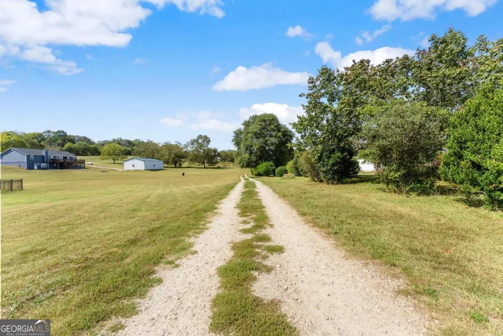 241 Bill Watkins RD Hoschton, GA 30548