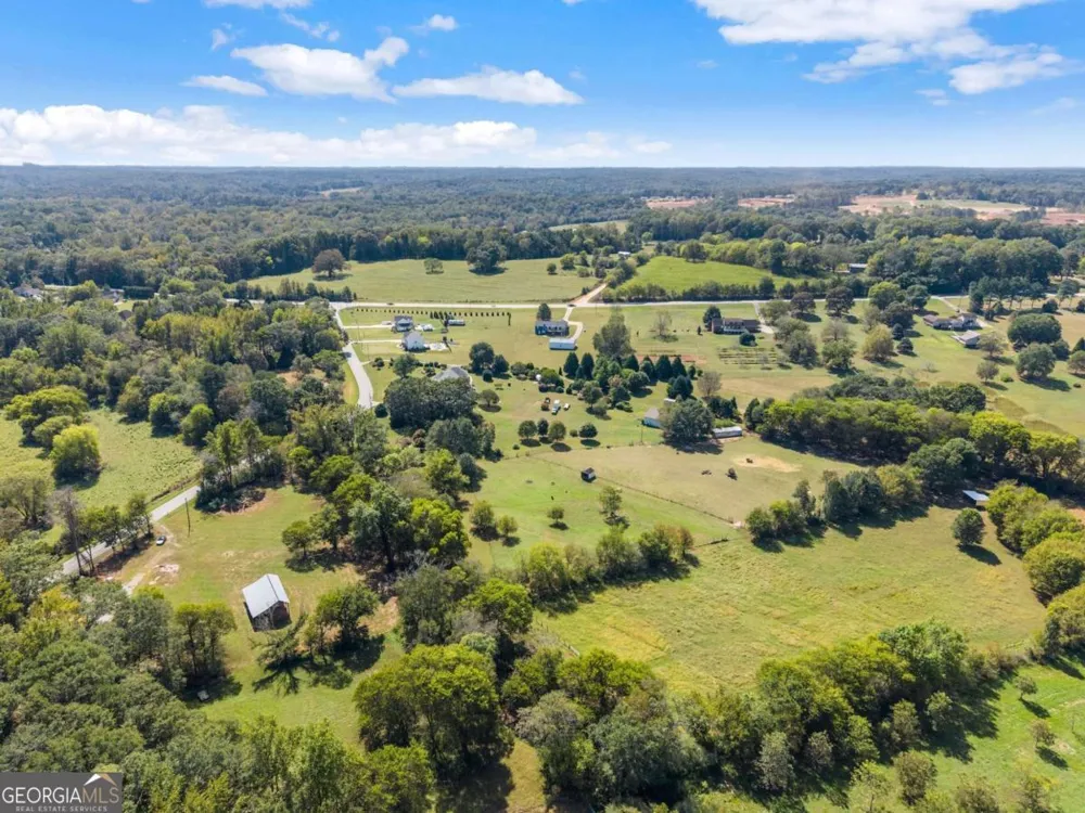 241 Bill Watkins RD Hoschton, GA 30548
