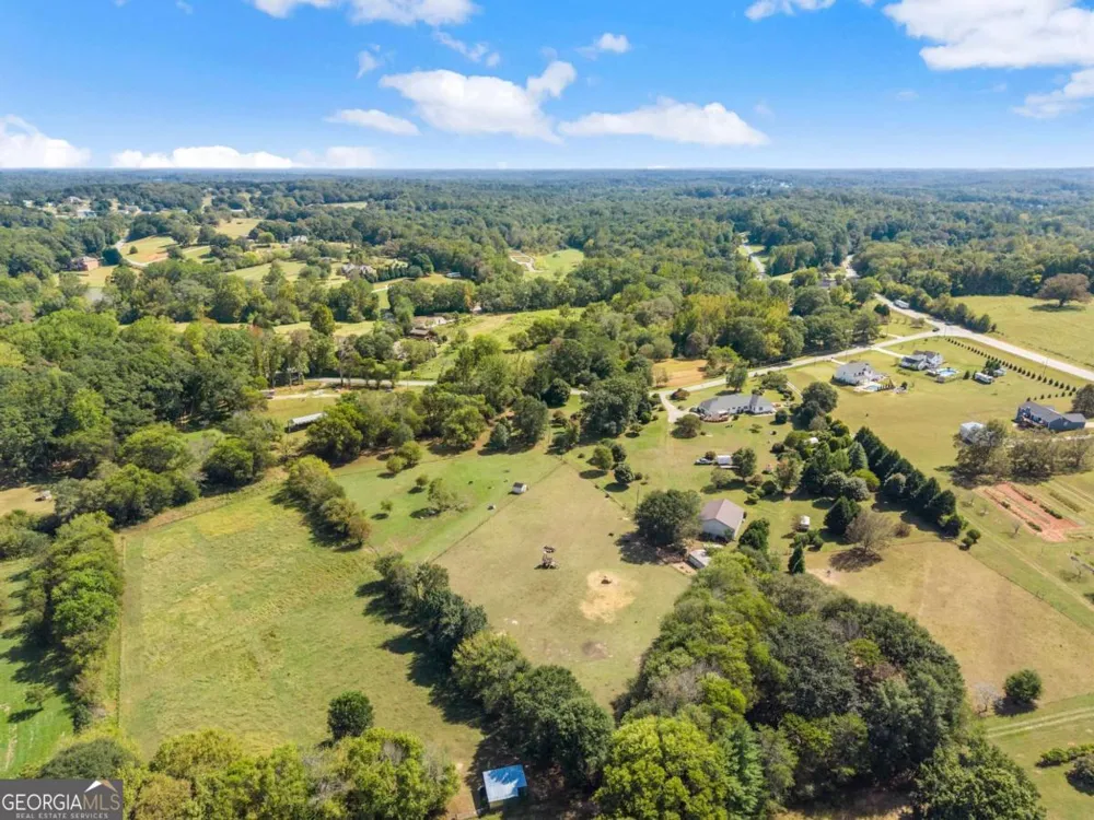 241 Bill Watkins RD Hoschton, GA 30548