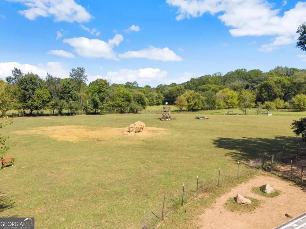 241 Bill Watkins RD Hoschton, GA 30548