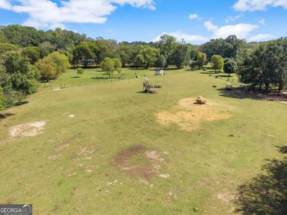 241 Bill Watkins RD Hoschton, GA 30548