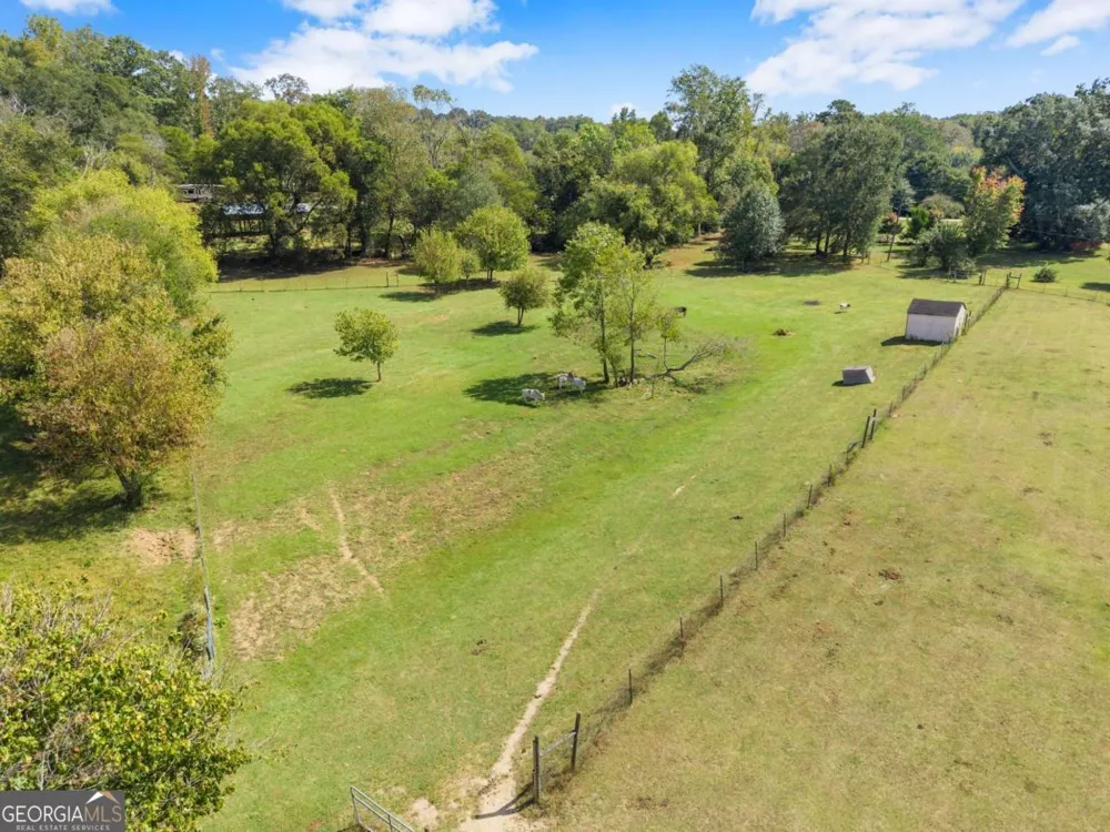241 Bill Watkins RD Hoschton, GA 30548