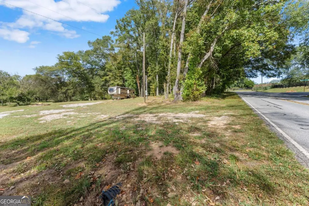 241 Bill Watkins RD Hoschton, GA 30548