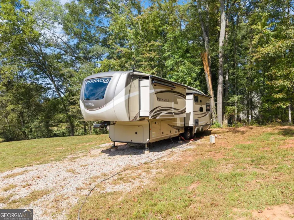 241 Bill Watkins RD Hoschton, GA 30548