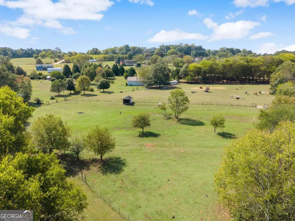 241 Bill Watkins RD Hoschton, GA 30548