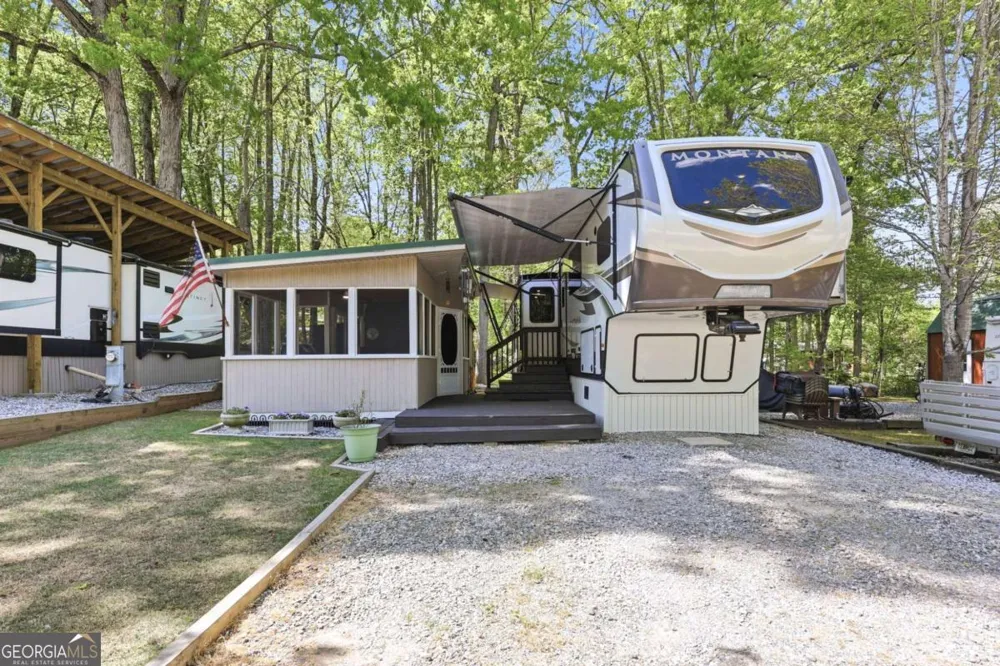 320 Leisure Acres DR Cleveland, GA 30528