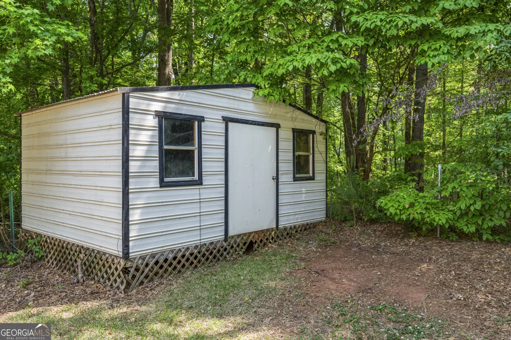 134 N Lake DR LaGrange, GA 30240