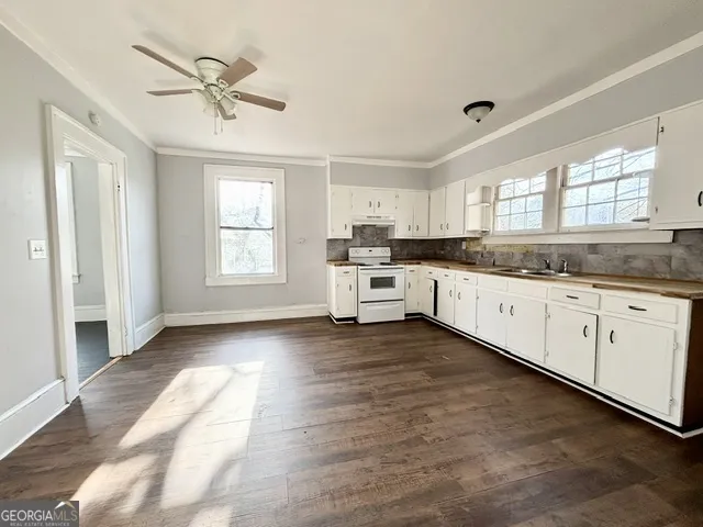 114 G LOOP Thomaston, GA 30286