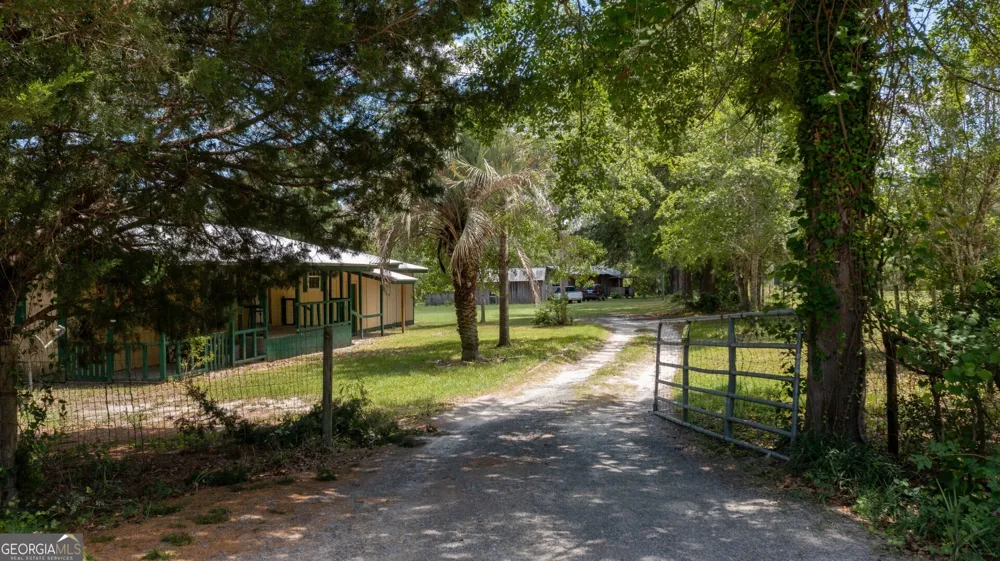 436 Russell BLVD St. George, GA 31562