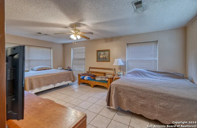2227 mill creek Leakey, TX 78873