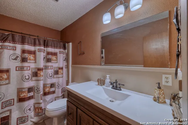 2227 mill creek Leakey, TX 78873