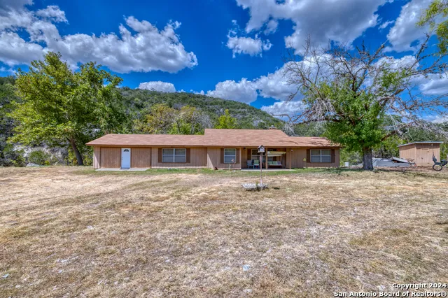 2227 mill creek Leakey, TX 78873