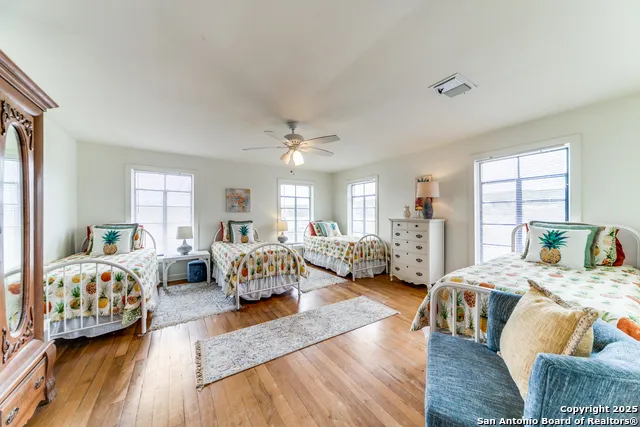 1391 HIGHWAY 39 Ingram, TX 78025