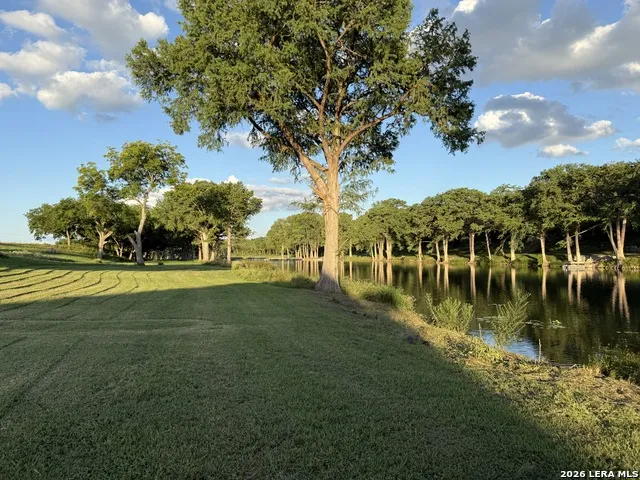 1391 HIGHWAY 39 Ingram, TX 78025