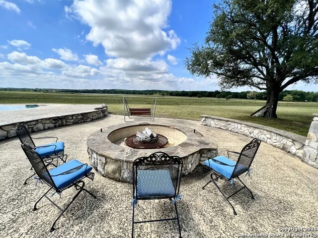 1543 CR 215 Bertram, TX 78605