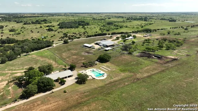 1543 CR 215 Bertram, TX 78605