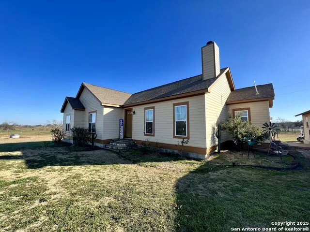 1543 CR 215 Bertram, TX 78605
