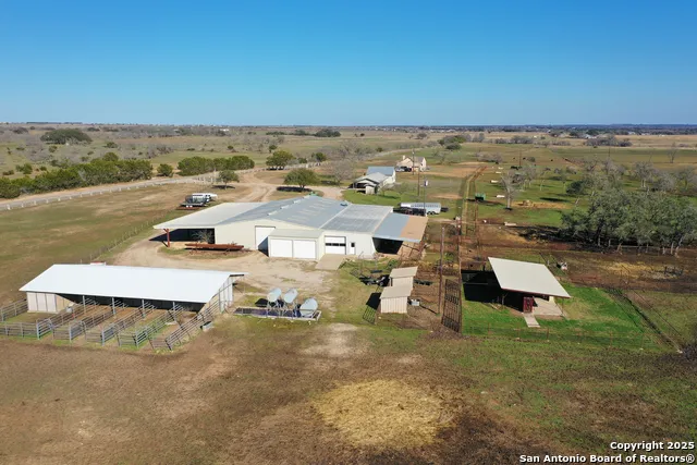 1543 CR 215 Bertram, TX 78605