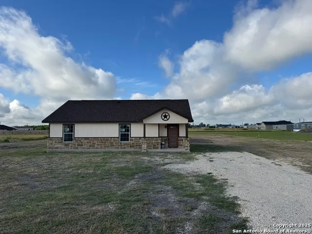 450 County Road 679 Natalia, TX 78059