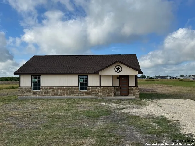 450 County Road 679 Natalia, TX 78059