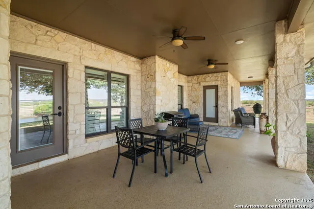 2220 FM 1343 Devine, TX 78016