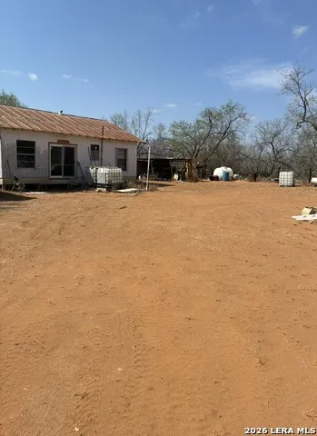 60 Childers Road Artesia Wells, TX 78001