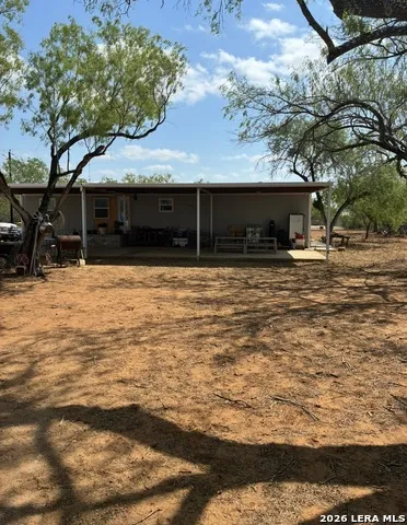 60 Childers Road Artesia Wells, TX 78001