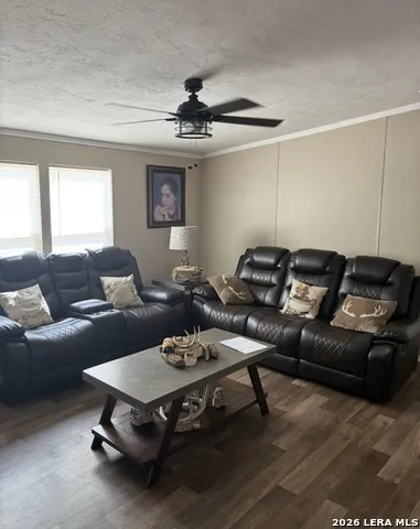 60 Childers Road Artesia Wells, TX 78001