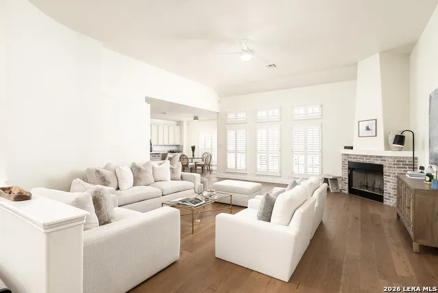 19207 TIERRA CV San Antonio, TX 78258