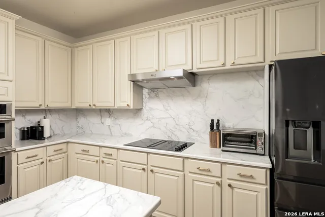 19207 TIERRA CV San Antonio, TX 78258