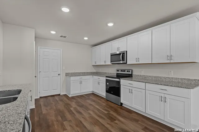 4068 BERMUDA LANE Seguin, TX 78155