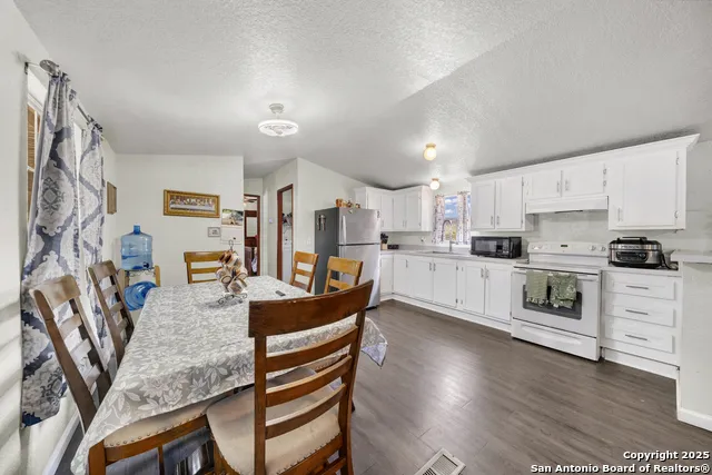 11706-11791 Kinney Rd Atascosa, TX 78002
