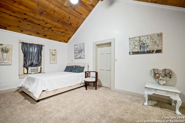 109 waring welfare Boerne, TX 78006