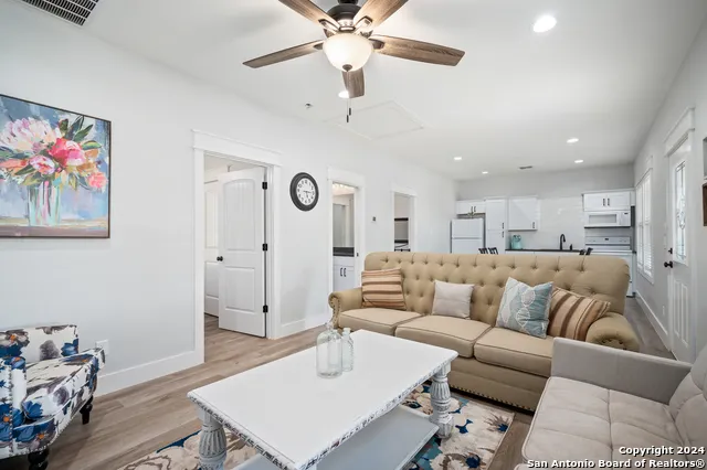 109 Waring Welfare Boerne, TX 78015