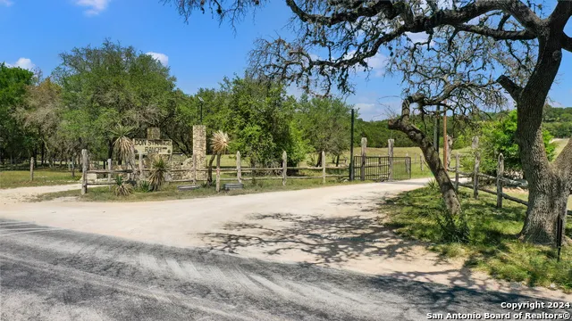103 waring welfare Boerne, TX 78006