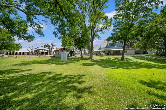 103 waring welfare Boerne, TX 78006