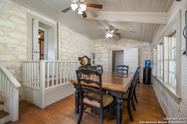 103 waring welfare Boerne, TX 78006