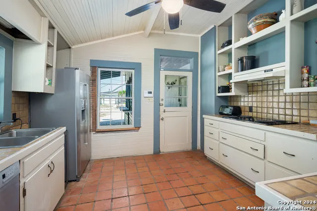 103 waring welfare Boerne, TX 78006