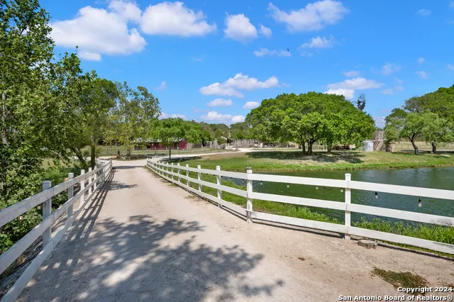 103 waring welfare Boerne, TX 78006