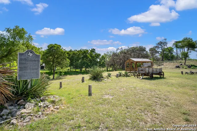103 waring welfare Boerne, TX 78006