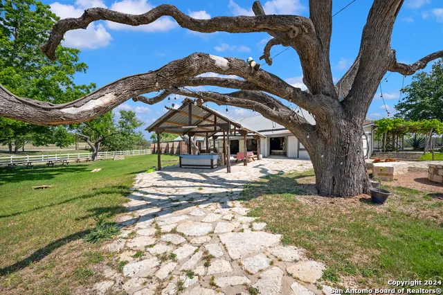 103 waring welfare Boerne, TX 78006