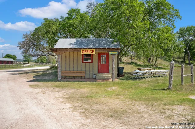 103 waring welfare Boerne, TX 78006