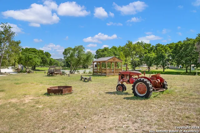 103 waring welfare Boerne, TX 78006