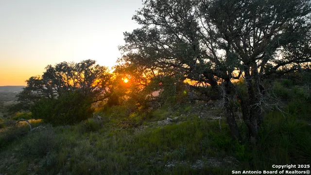 FAR HILLS RANCH Tract 3 Comfort, TX 78013