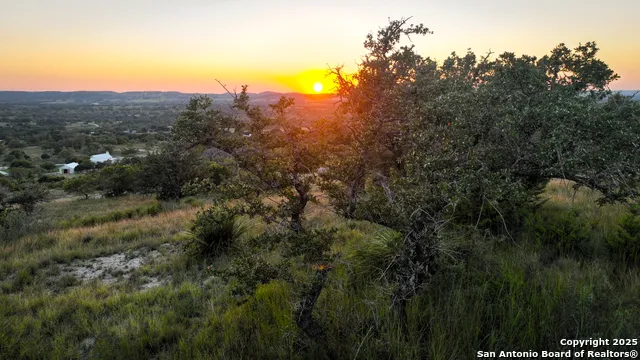 FAR HILLS RANCH Tract 3 Comfort, TX 78013